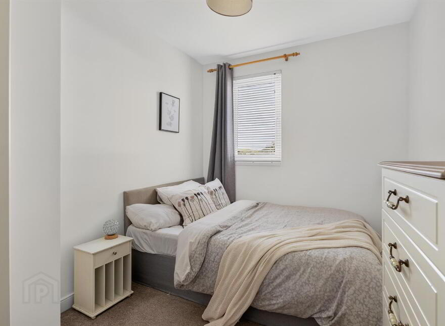 204 Cregagh Road, Belfast, BT6 9EU