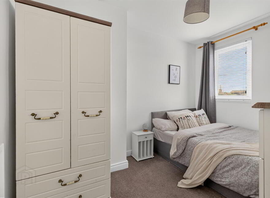 204 Cregagh Road, Belfast, BT6 9EU