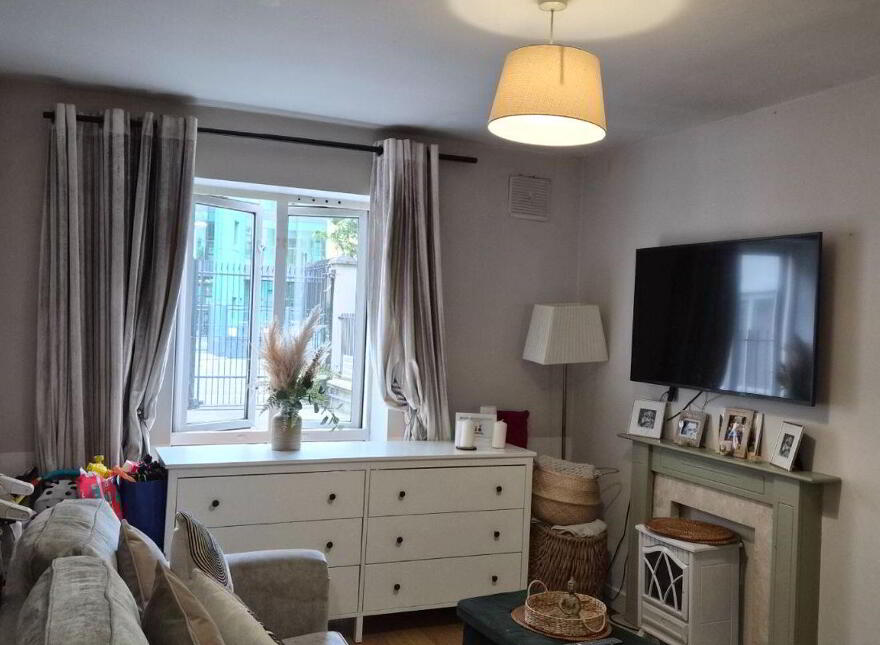 Apartment 8 Gandon Hall, Gardiner Street Lower, Dublin 1, D01HH52