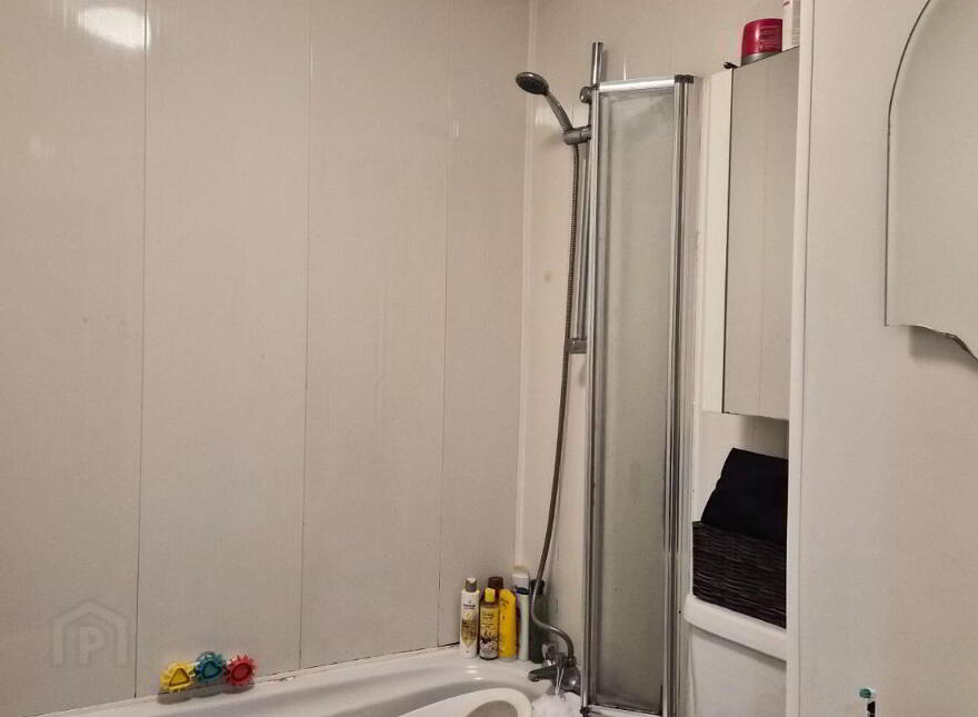 Apartment 8 Gandon Hall, Gardiner Street Lower, Dublin 1, D01HH52