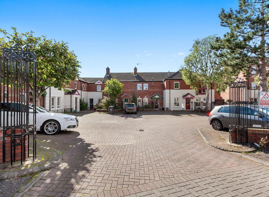 7 Ferndale Court, Lisburn Road, Belfast, BT9 7EE
