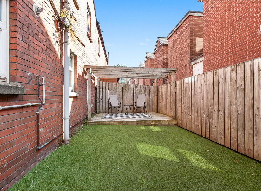 7 Ferndale Court, Lisburn Road, Belfast, BT9 7EE