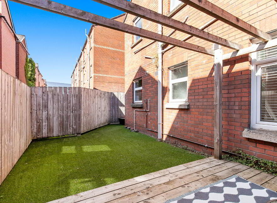 7 Ferndale Court, Lisburn Road, Belfast, BT9 7EE