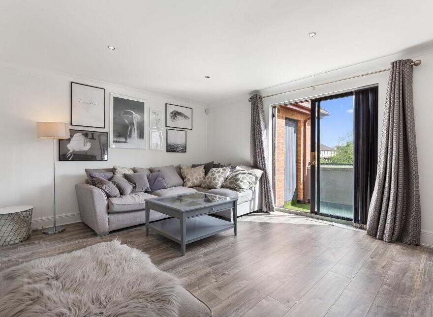 81 Gleann Na Ri, Valley Avenue, Druid Valley, Dublin 18, D18RKP1