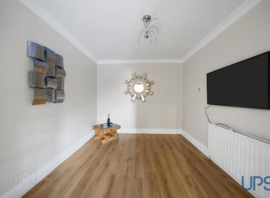 Extended Home & Apartment / Annex, 4 Stewartstown Gardens, Stewartstow...Belfast, BT11 9GG