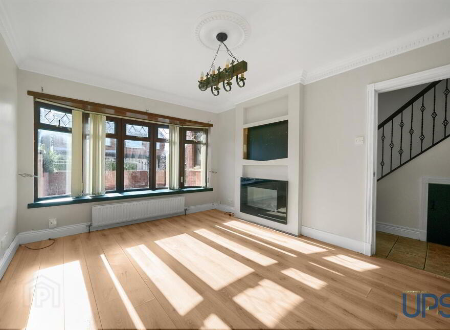 Extended Home & Apartment / Annex, 4 Stewartstown Gardens, Stewartstow...Belfast, BT11 9GG