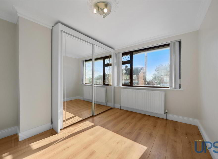 Extended Home & Apartment / Annex, 4 Stewartstown Gardens, Stewartstow...Belfast, BT11 9GG