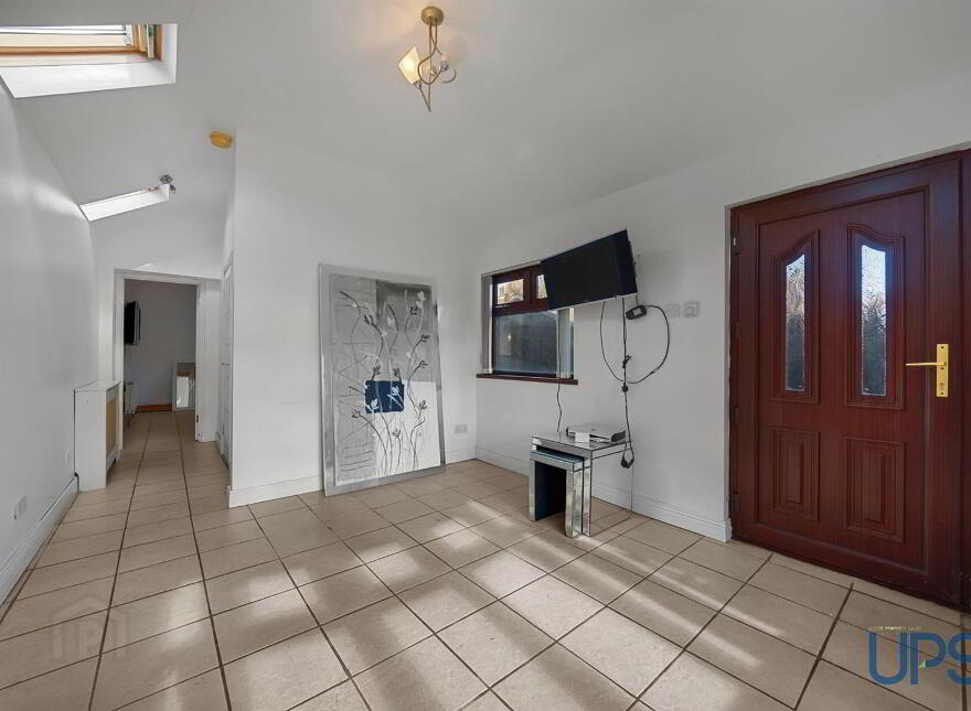 Extended Home & Apartment / Annex, 4 Stewartstown Gardens, Stewartstow...Belfast, BT11 9GG