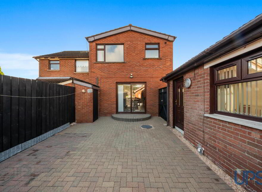 Extended Home & Apartment / Annex, 4 Stewartstown Gardens, Stewartstow...Belfast, BT11 9GG