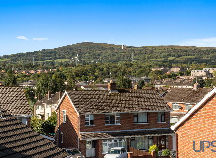 Extended Home & Apartment / Annex, 4 Stewartstown Gardens, Stewartstow...Belfast, BT11 9GG