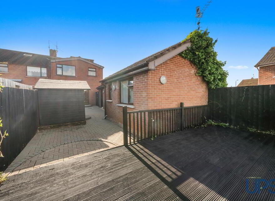 Extended Home & Apartment / Annex, 4 Stewartstown Gardens, Stewartstow...Belfast, BT11 9GG