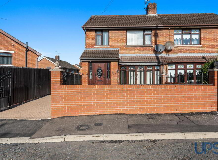 Extended Home & Apartment / Annex, 4 Stewartstown Gardens, Stewartstow...Belfast, BT11 9GG