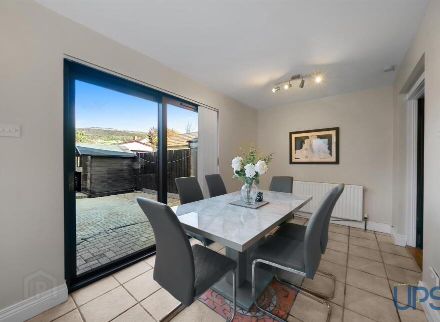 Extended Home & Apartment / Annex, 4 Stewartstown Gardens, Stewartstow...Belfast, BT11 9GG