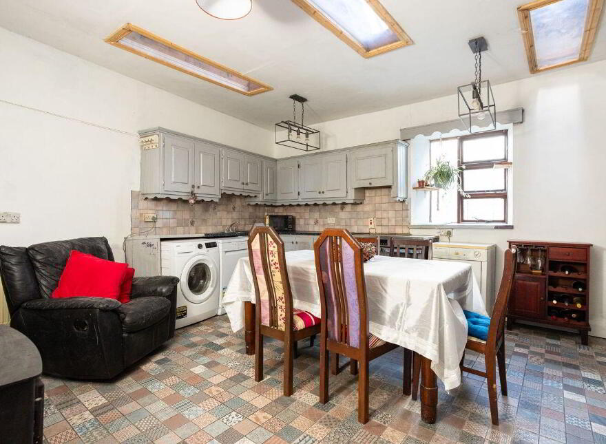 3 Castle Street, Macroom, P12VE81