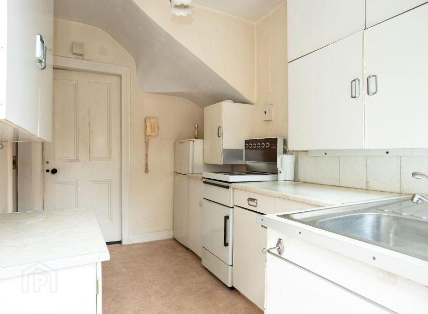 Belmont, 2 Hartland's Road, The Lough, T12W6P1