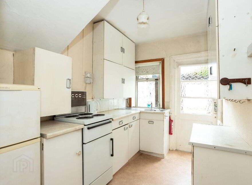 Belmont, 2 Hartland's Road, The Lough, T12W6P1