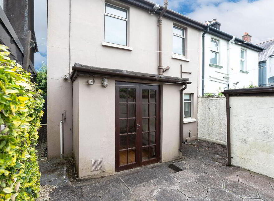 Belmont, 2 Hartland's Road, The Lough, T12W6P1