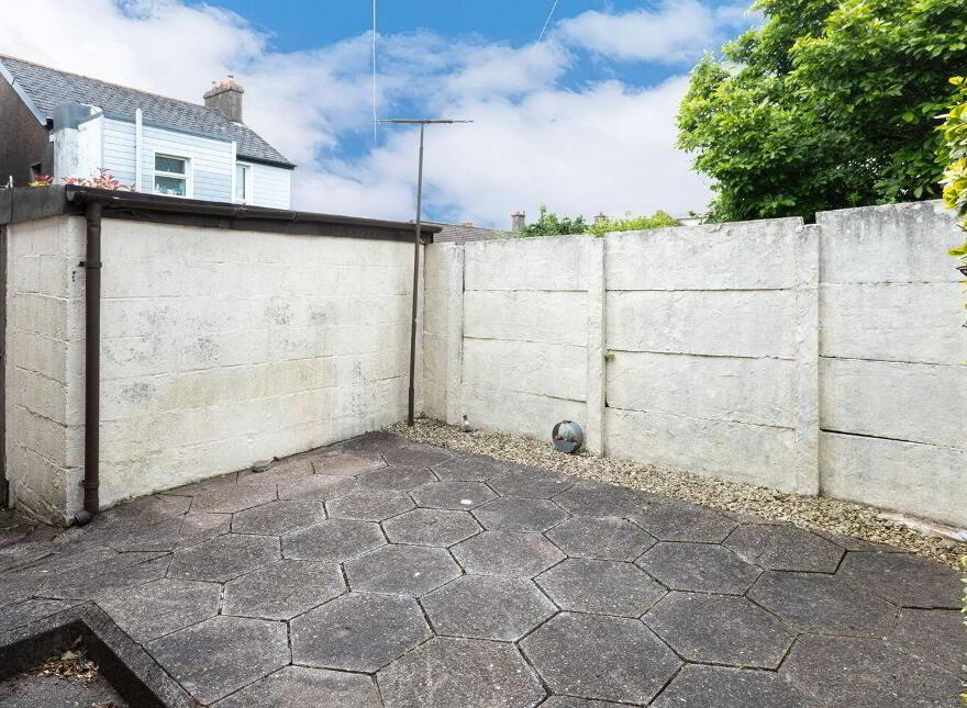 Belmont, 2 Hartland's Road, The Lough, T12W6P1
