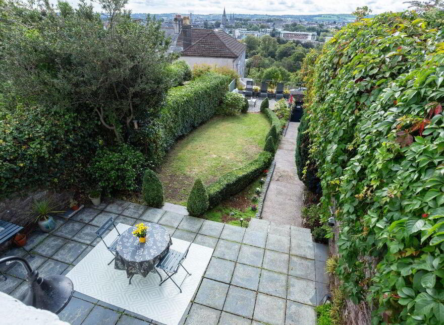 10 Salmon View Terrace, Sundays Well Avenue, Sunday's Well, T23H99H