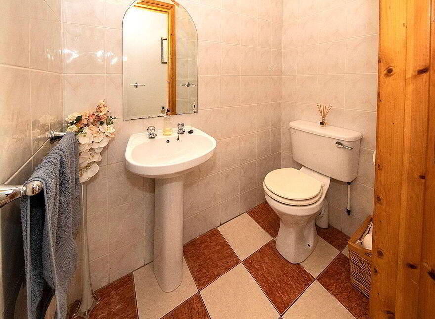 Mahon View, Briska, Lemybrien, Mahon Bridge, X42RN96