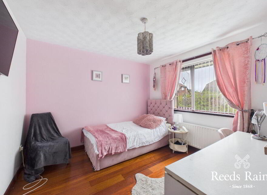 6 Baird Avenue, Carrickfergus, BT38 7XH