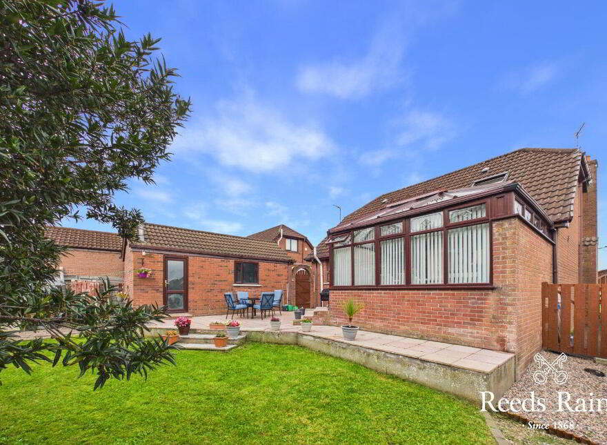 6 Baird Avenue, Carrickfergus, BT38 7XH