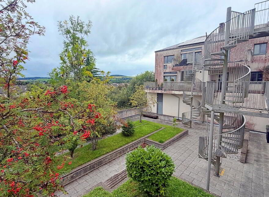 4 Newtown Square, Main Street, Blessington, W91KH42