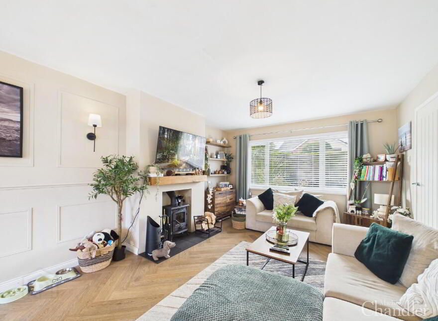 62 Marlborough Crescent, Carryduff, Belfast, BT8 8NP