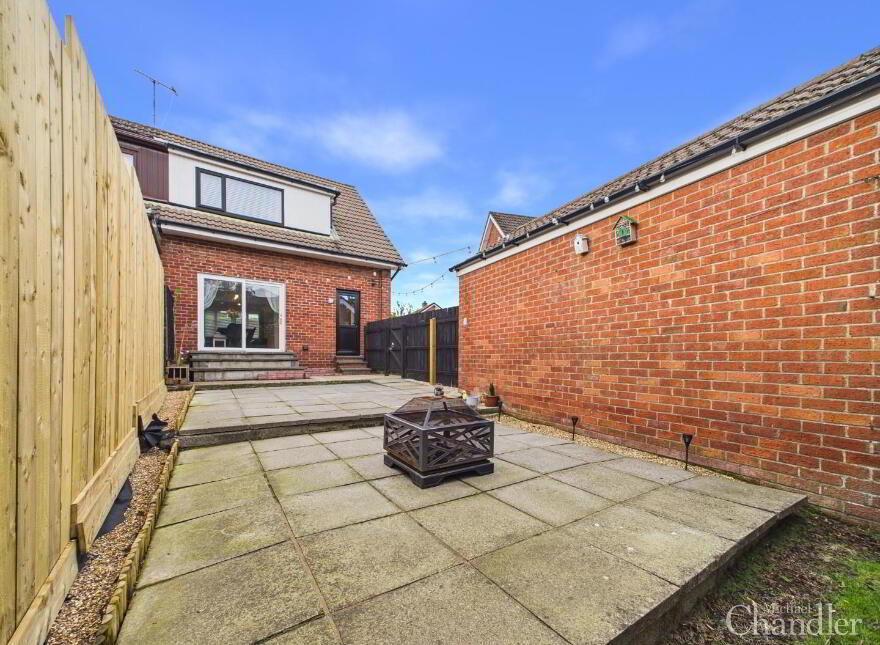 62 Marlborough Crescent, Carryduff, Belfast, BT8 8NP