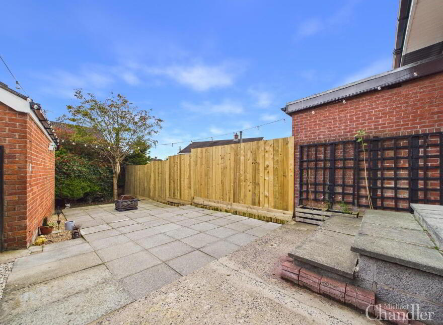 62 Marlborough Crescent, Carryduff, Belfast, BT8 8NP