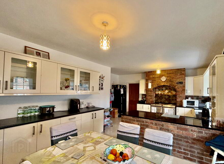 1 St James Meadow, Crumlin, BT29 4GU