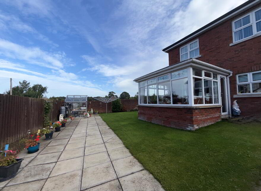 1 St James Meadow, Crumlin, BT29 4GU