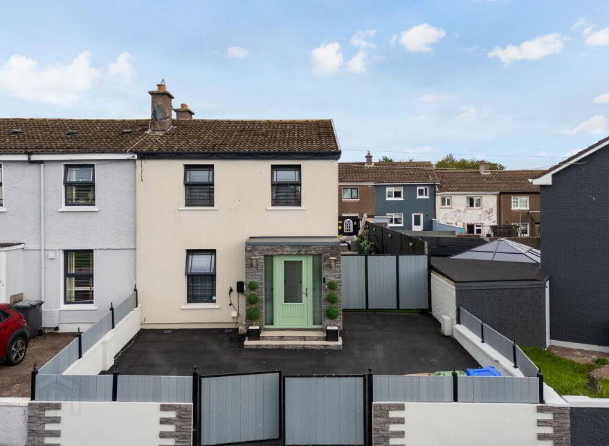 107 Ardcullen, Hollyhill, T23DNP3 photo