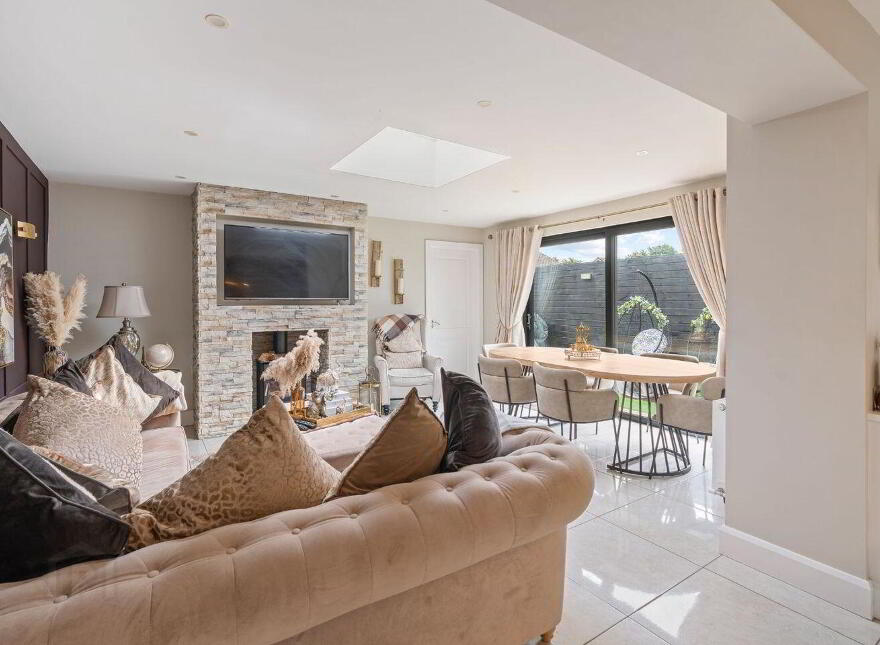 107 Ardcullen, Hollyhill, T23DNP3