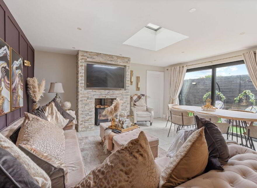 107 Ardcullen, Hollyhill, T23DNP3