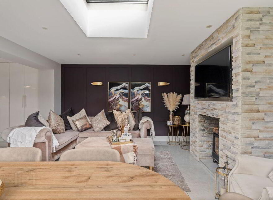 107 Ardcullen, Hollyhill, T23DNP3