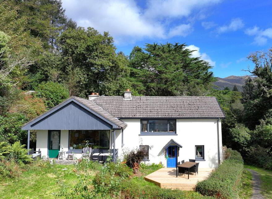 Angel View, Keeltrasna, Adrigole, P75Y924 photo