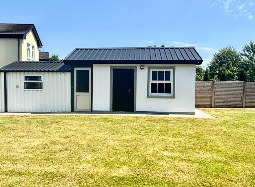 3 College Woods, Balla, F23K797