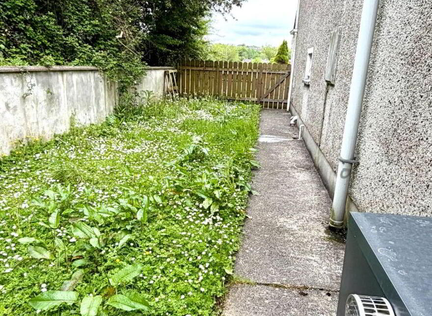25 The Willows, Castlebar, F23V990