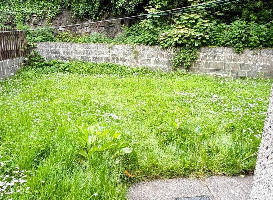 25 The Willows, Castlebar, F23V990