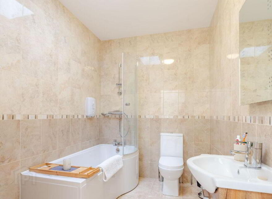 Tawnagh, Lahardane, Cuilkillew, F26W02R