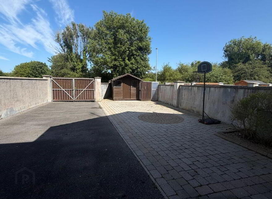 11 Cois Na Habhann, Belcarra, Manulla, F23W562