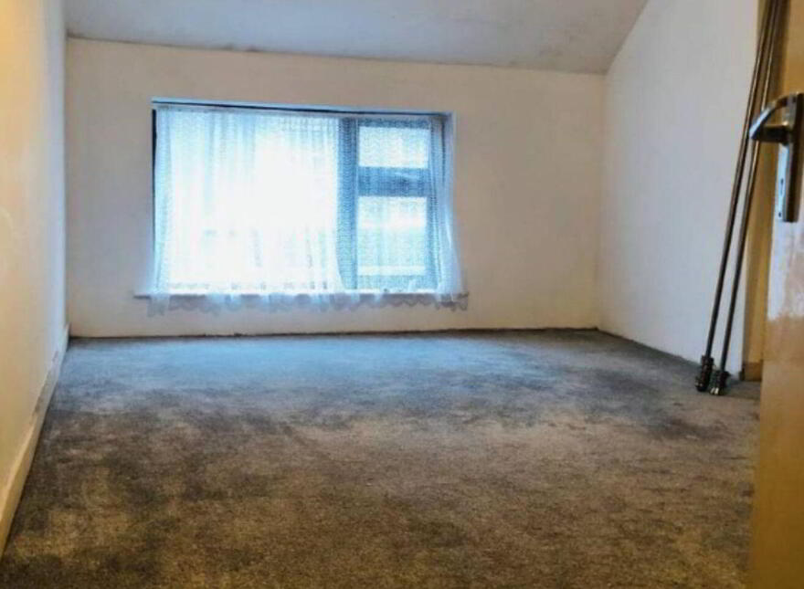 Upper Chapel Street, Castlebar, F23E732