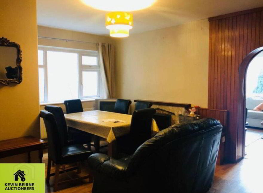 Upper Chapel Street, Castlebar, F23E732
