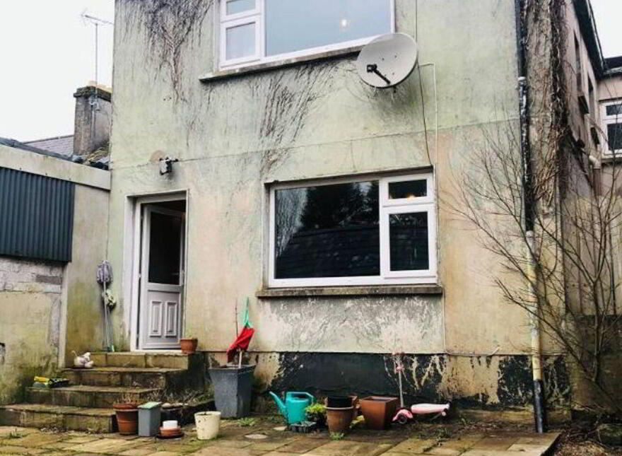 Upper Chapel Street, Castlebar, F23E732