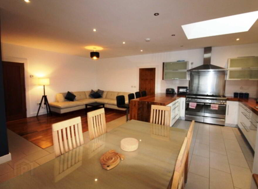 Cashel Lodge, Rosscahill, H91XKA4
