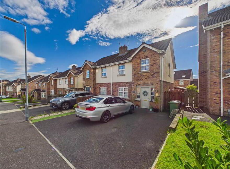 43 Mount Eagles Way, Belfast, BT17 0WT photo