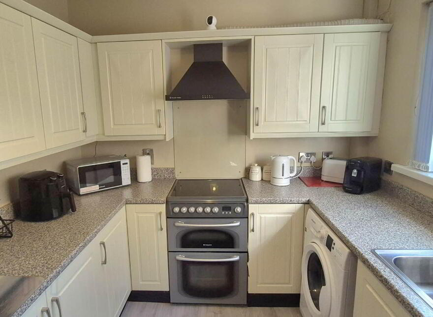80 Circular Road, Creggan, Derry, BT48 9QZ