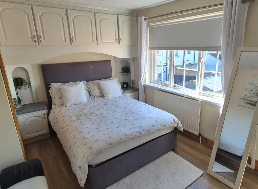 80 Circular Road, Creggan, Derry, BT48 9QZ