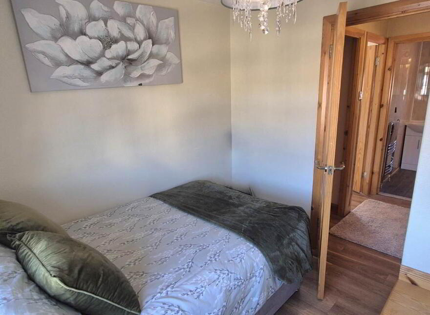 80 Circular Road, Creggan, Derry, BT48 9QZ